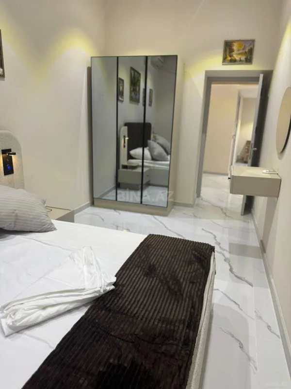 Satılır obyekt 200 m²