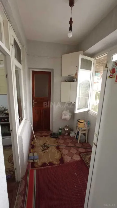 Satılır 5 otaqlı mənzil 130 m²