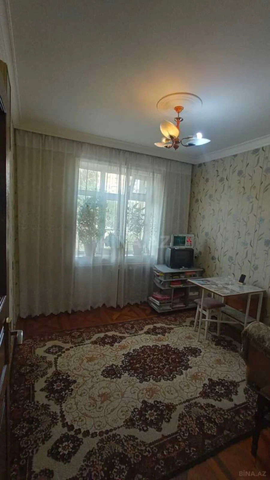 Satılır 5 otaqlı mənzil 130 m²