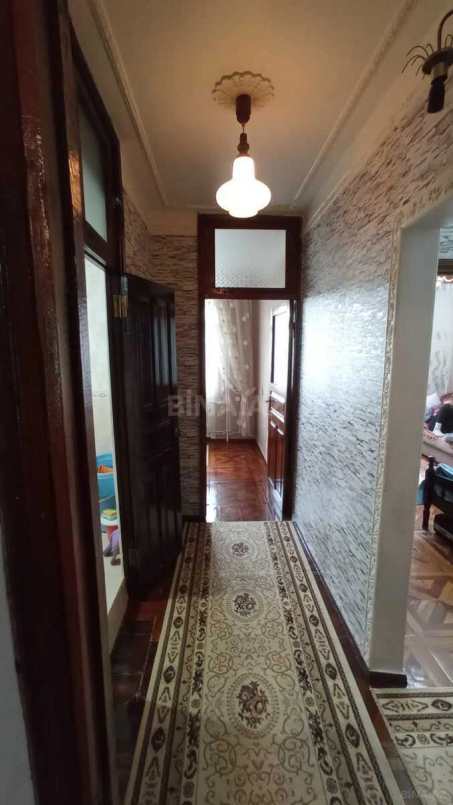Satılır 5 otaqlı mənzil 130 m²