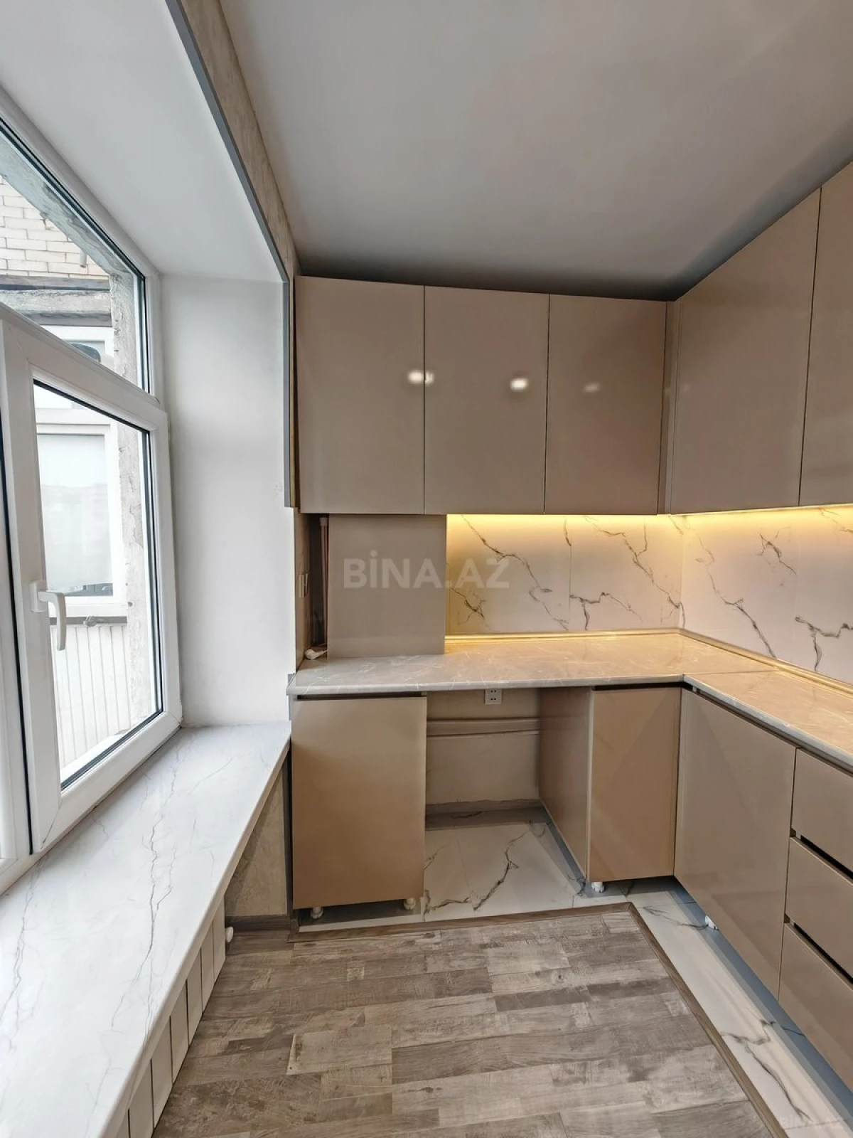 Satılır 2 otaqlı mənzil 53 m²