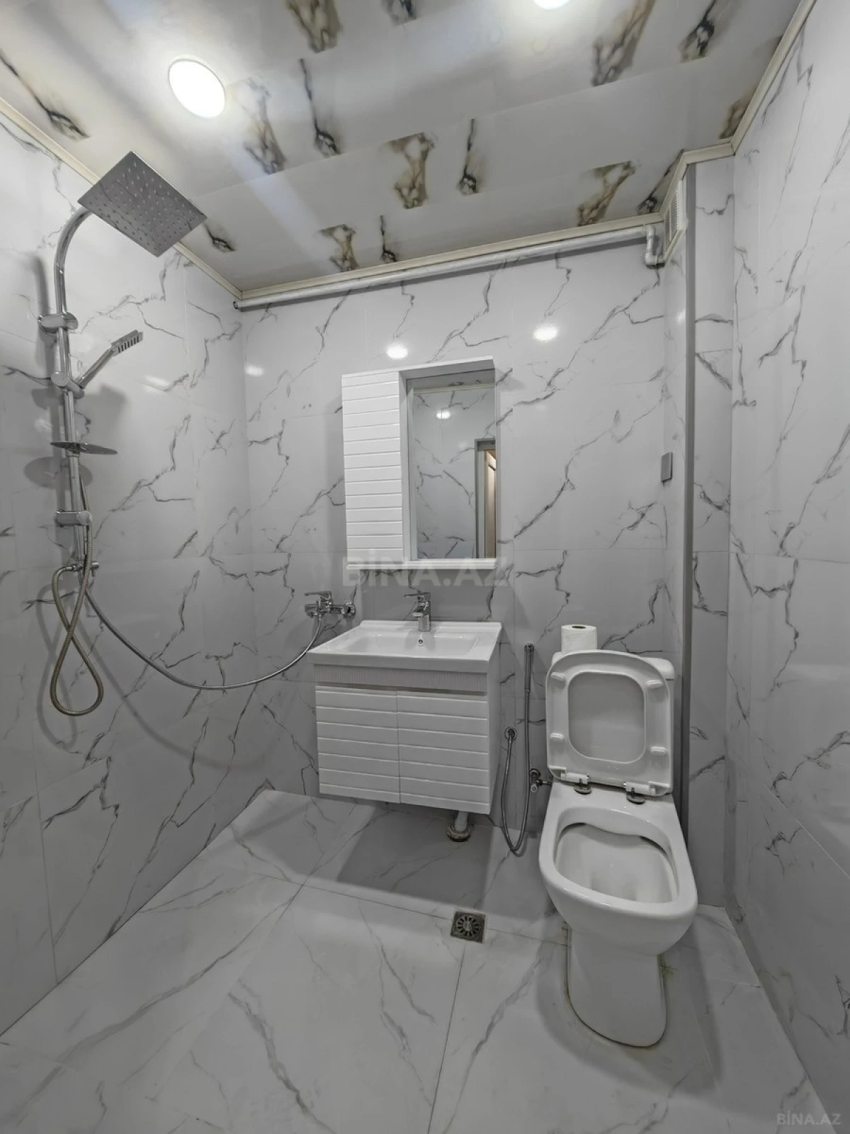 Satılır 2 otaqlı mənzil 53 m²