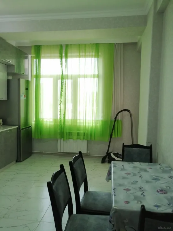 Kirayə verilir 3 otaqlı mənzil 100 m²