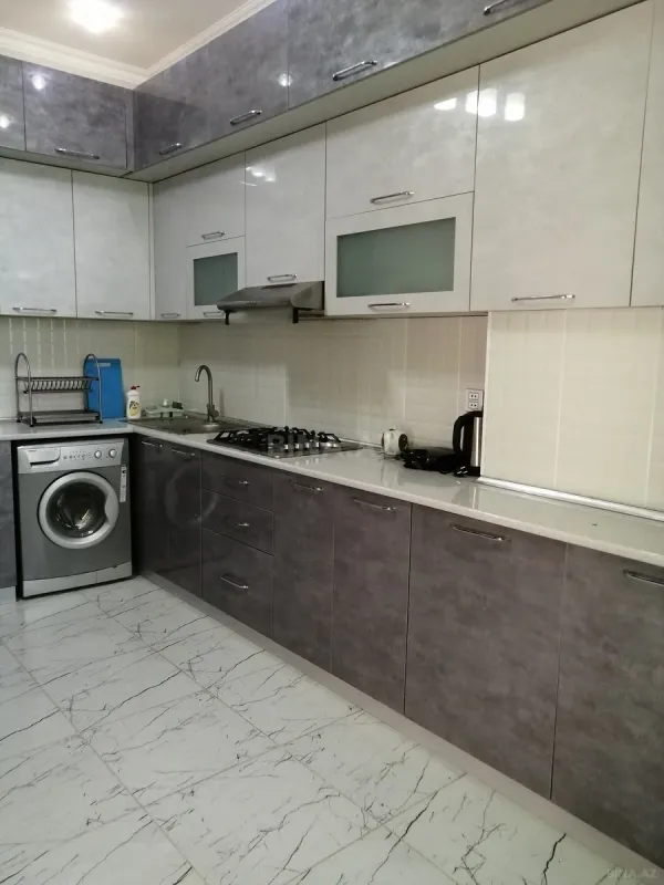Kirayə verilir 3 otaqlı mənzil 100 m²