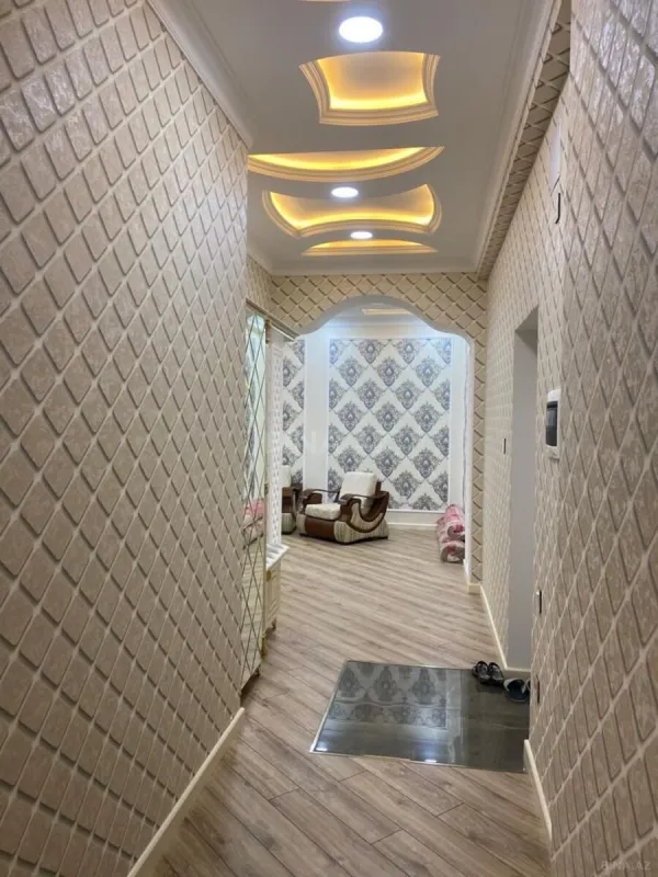 Satılır 2 otaqlı mənzil 98 m²