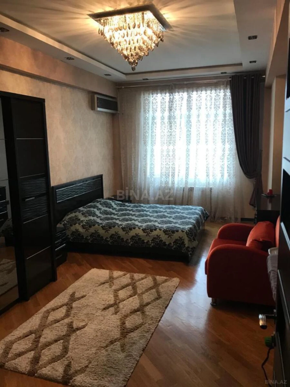 Satılır 2 otaqlı mənzil 95 m²