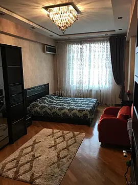 Satılır 2 otaqlı mənzil 95 m²