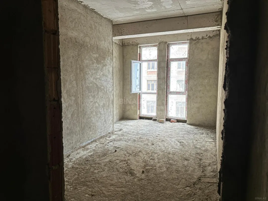 Satılır 3 otaqlı mənzil 95.6 m²
