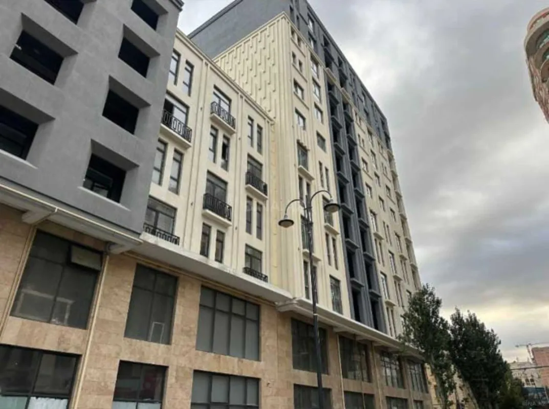 Satılır 3 otaqlı mənzil 95.6 m²