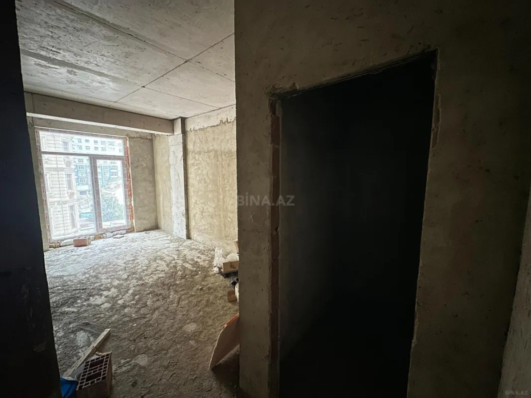 Satılır 3 otaqlı mənzil 95.6 m²