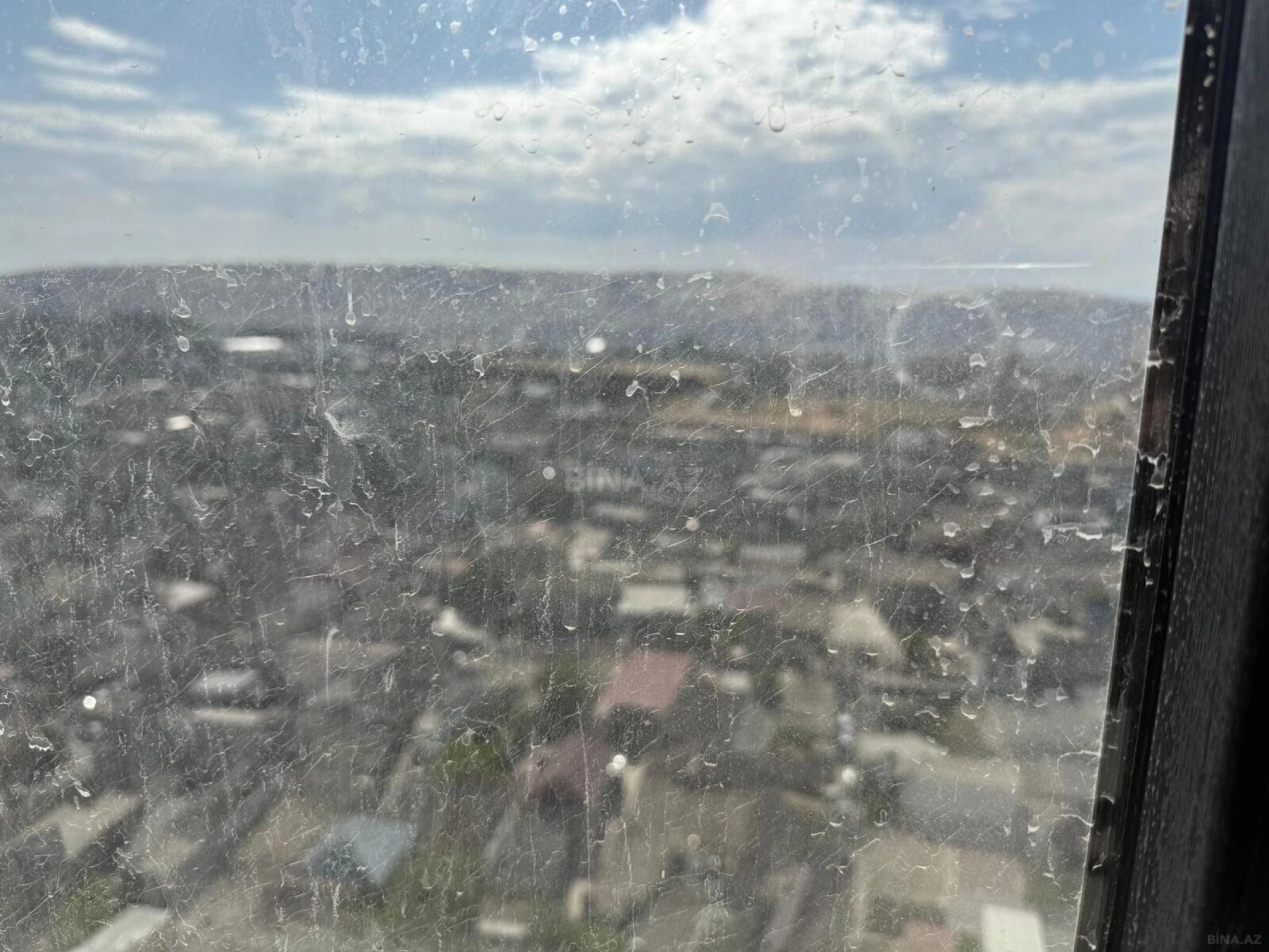 Satılır 3 otaqlı mənzil 77.7 m²