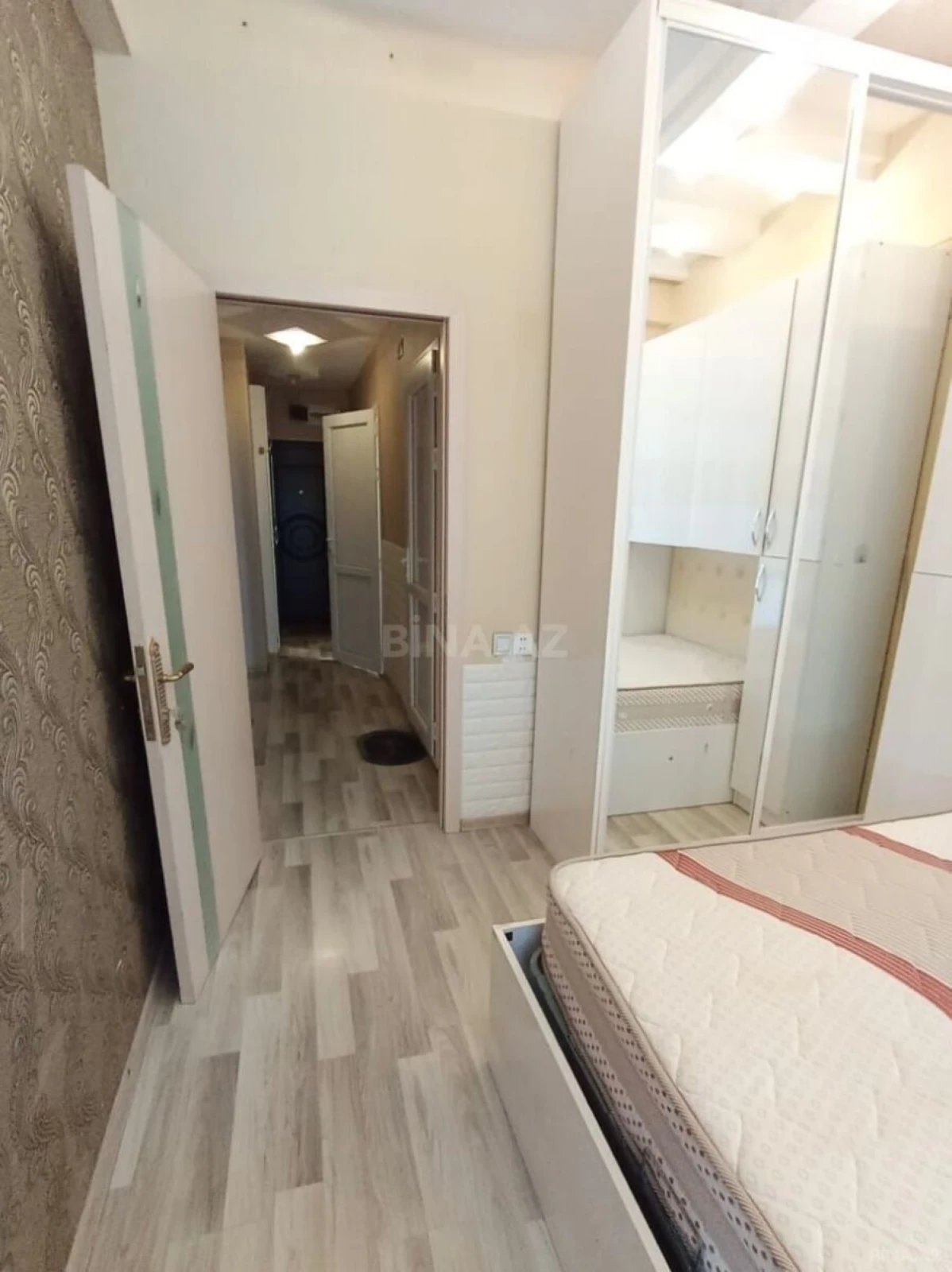 Satılır 2 otaqlı mənzil 60 m²