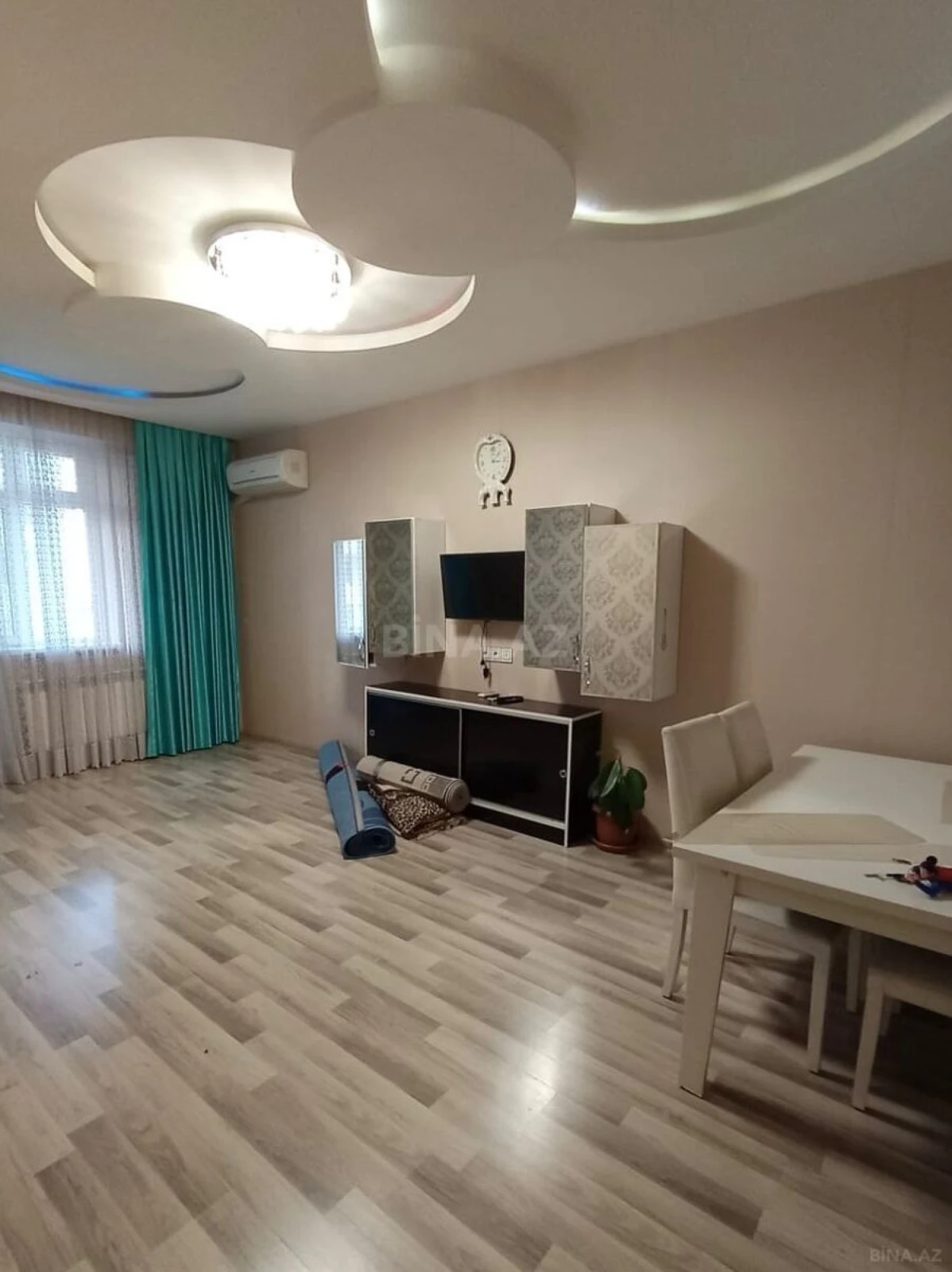 Satılır 2 otaqlı mənzil 60 m²