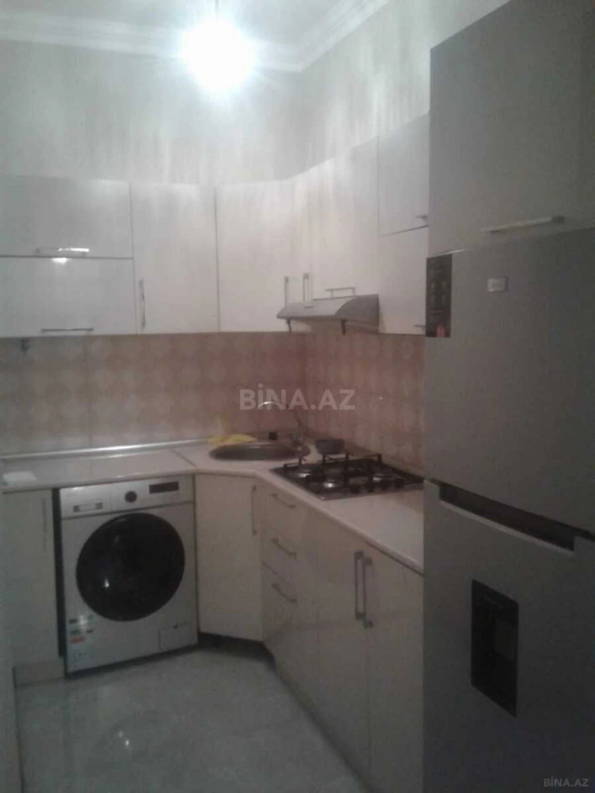 Kirayə verilir 2 otaqlı mənzil 75 m²