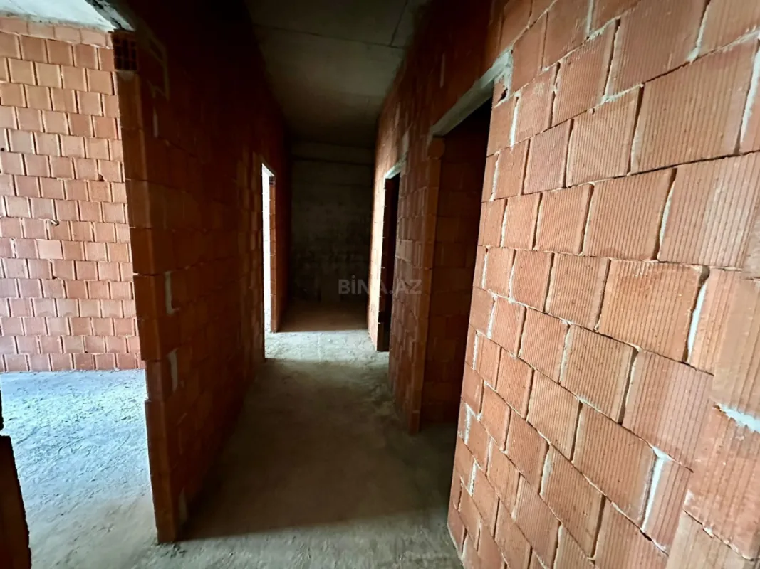 Satılır 2 otaqlı mənzil 82 m²