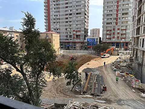 Satılır 2 otaqlı mənzil 82 m²