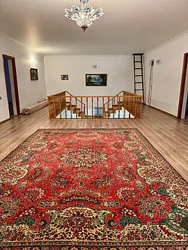 Satılır 9 otaqlı həyət evi 400 m²