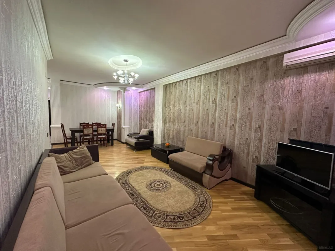 Satılır 3 otaqlı mənzil 125 m²