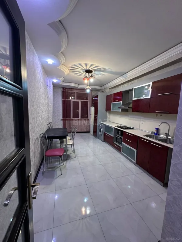 Satılır 3 otaqlı mənzil 125 m²