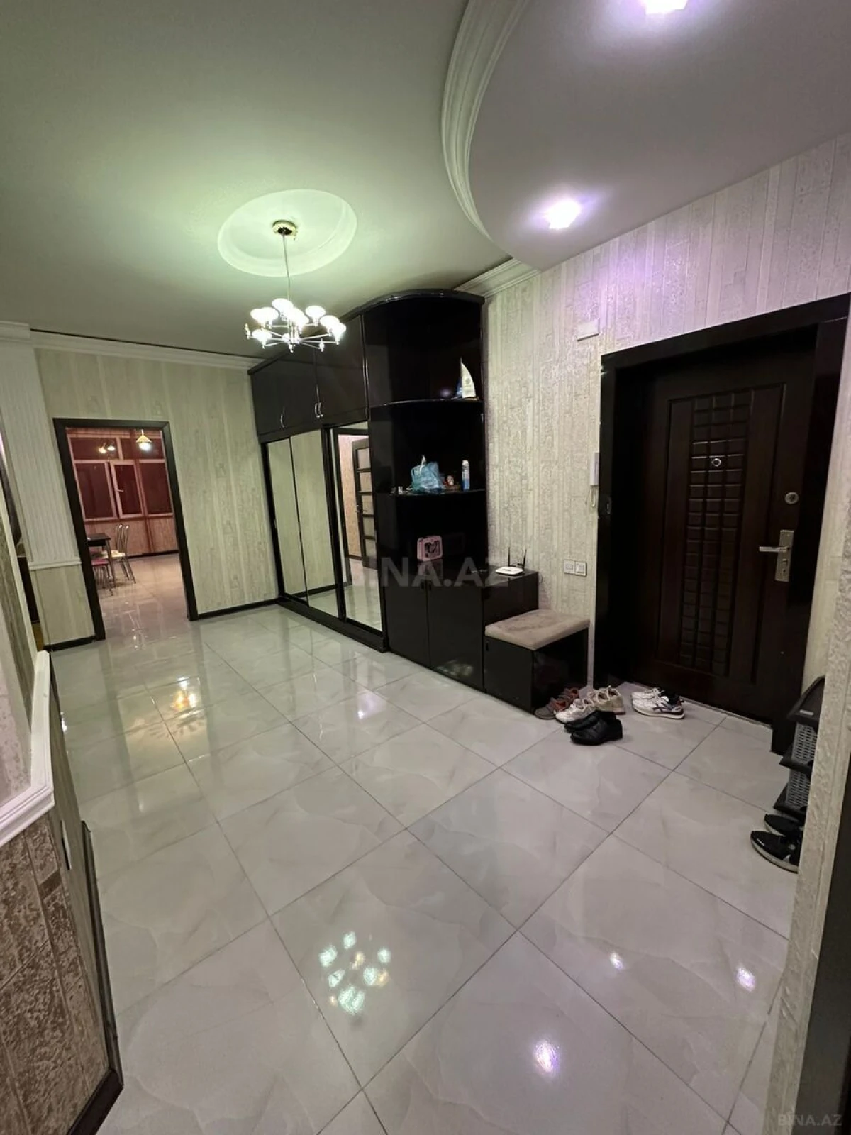 Satılır 3 otaqlı mənzil 125 m²