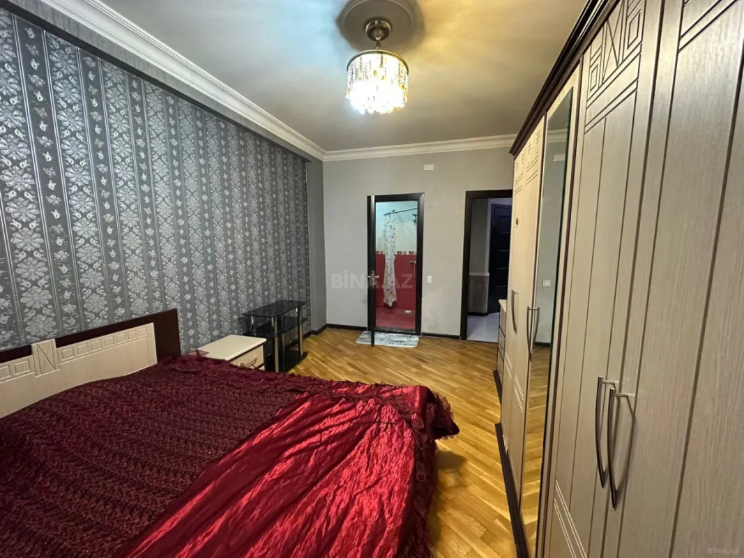 Satılır 3 otaqlı mənzil 125 m²
