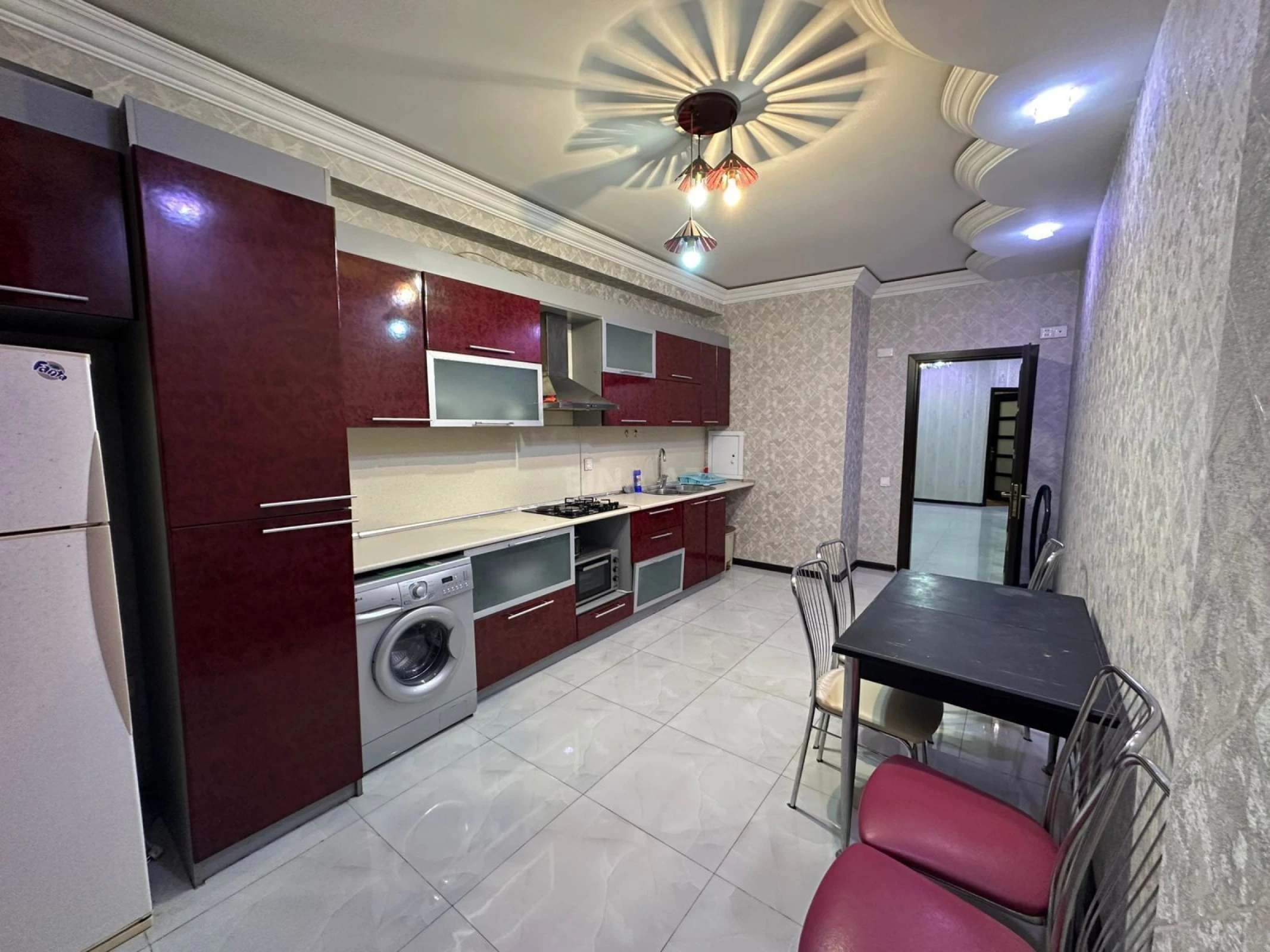 Satılır 3 otaqlı mənzil 125 m²