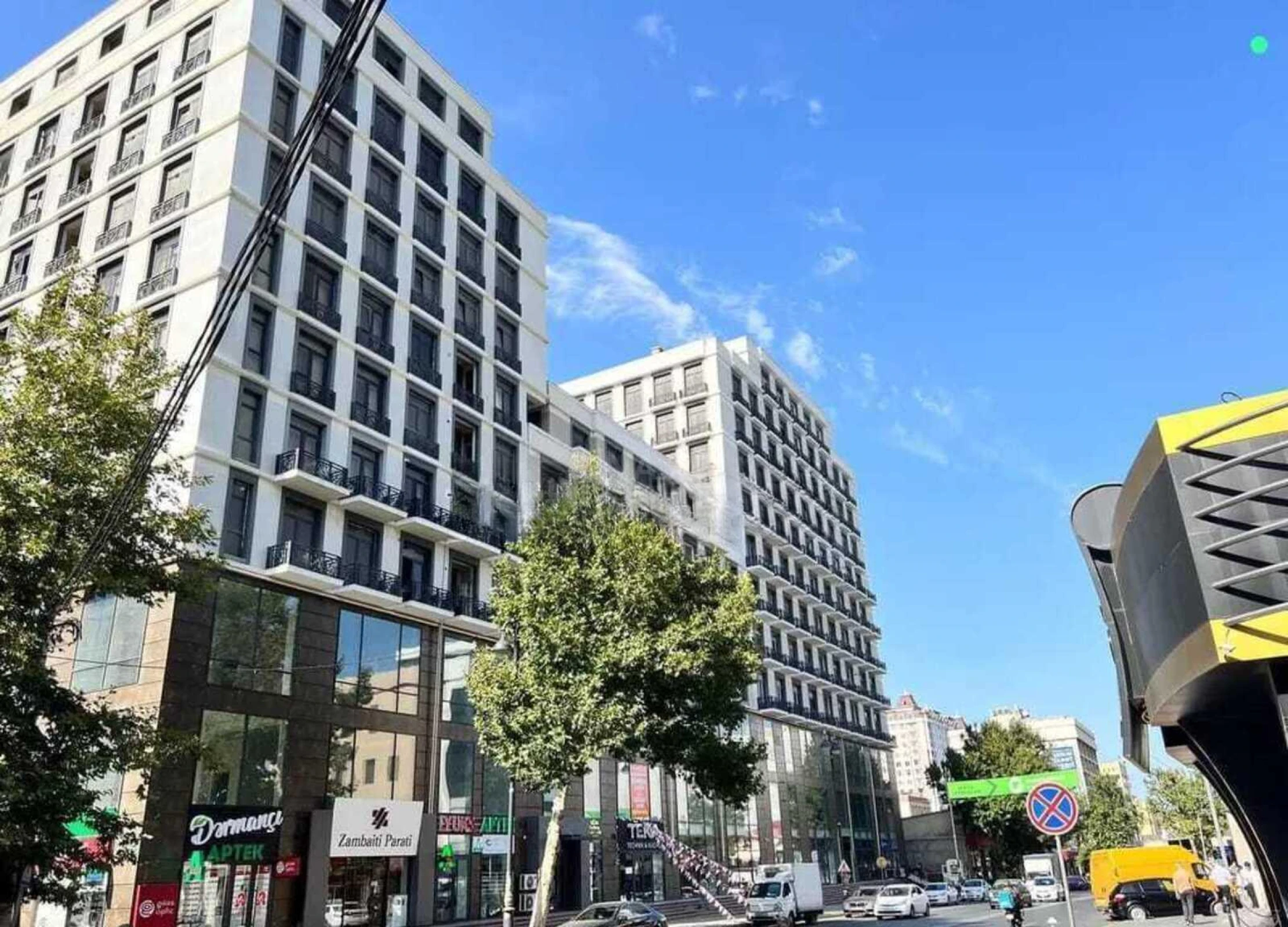 Satılır 3 otaqlı mənzil 118 m²