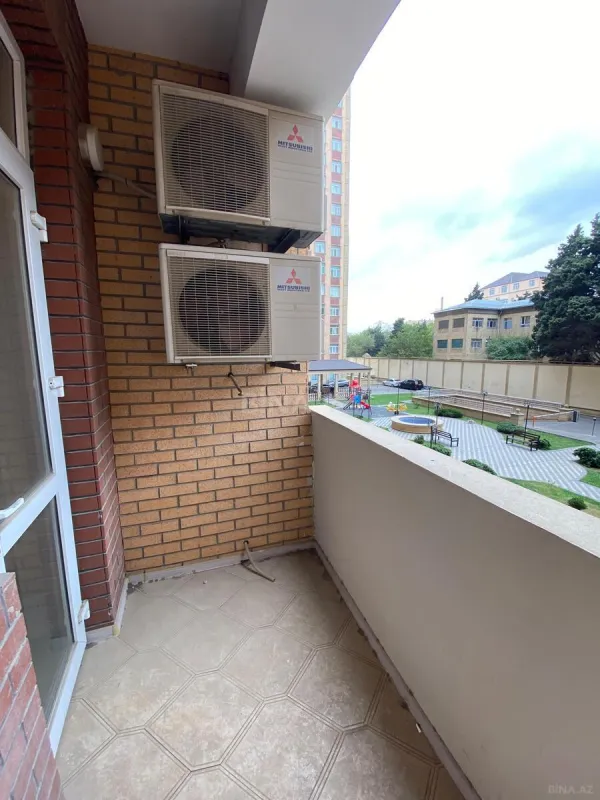Satılır 3 otaqlı mənzil 140 m²
