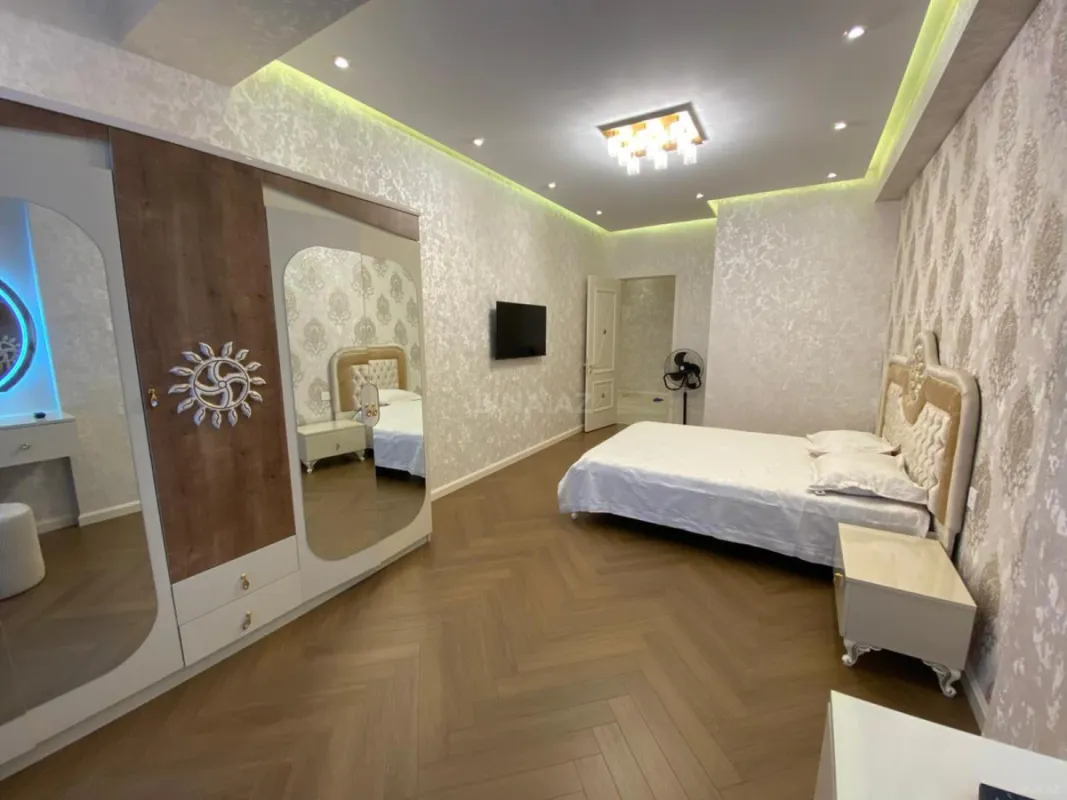 Kirayə verilir 3 otaqlı mənzil 122 m²