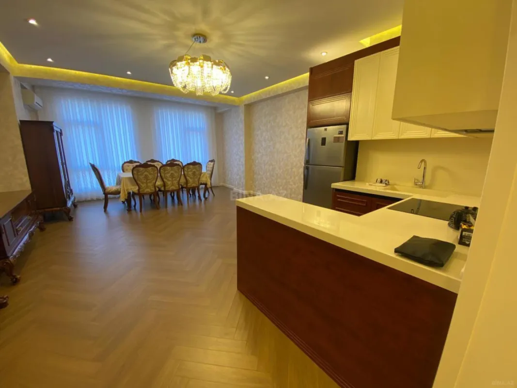 Kirayə verilir 3 otaqlı mənzil 122 m²