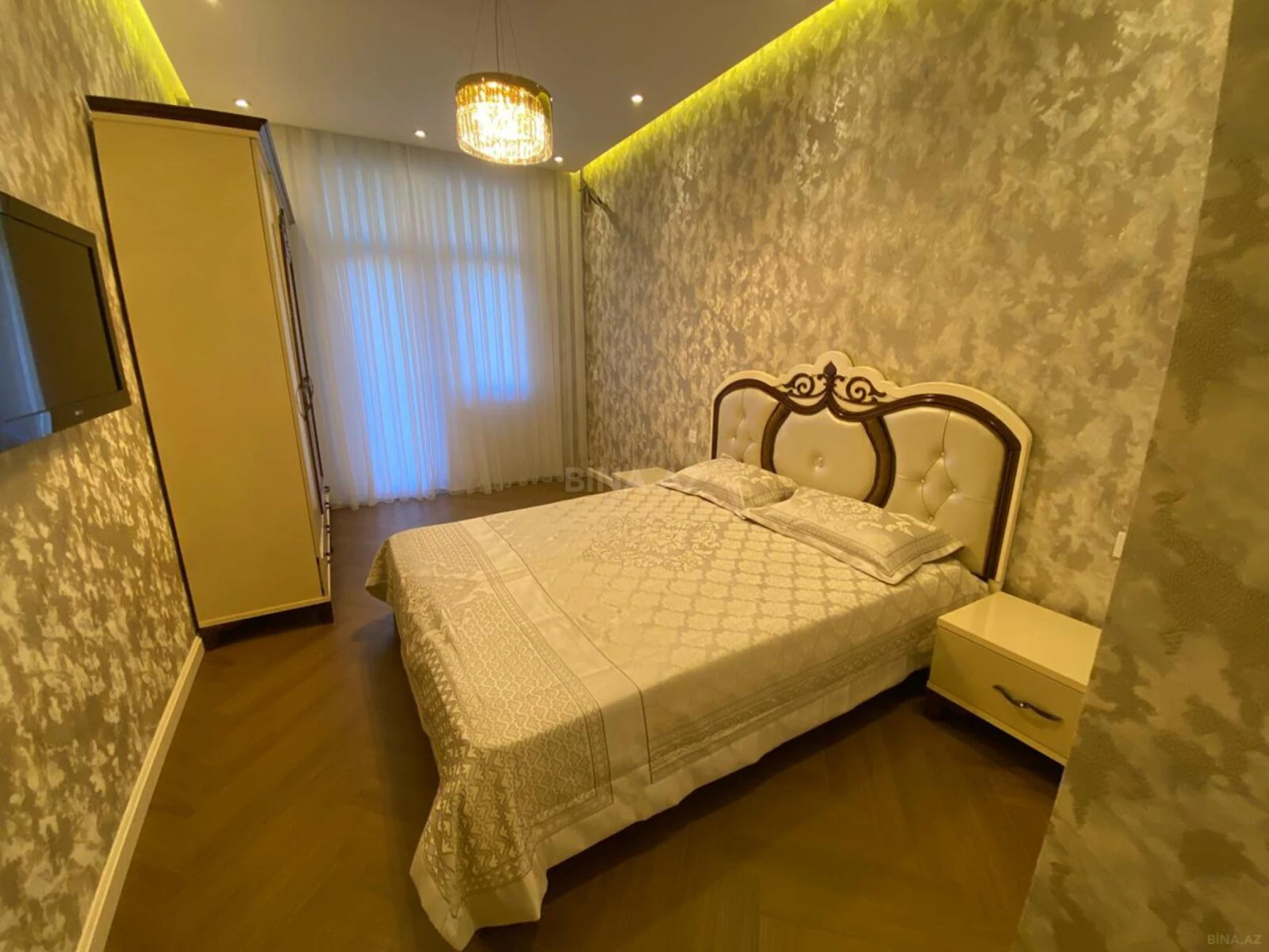 Kirayə verilir 3 otaqlı mənzil 122 m²