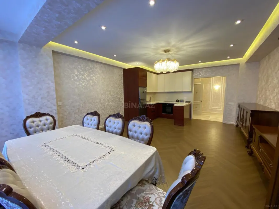 Kirayə verilir 3 otaqlı mənzil 122 m²