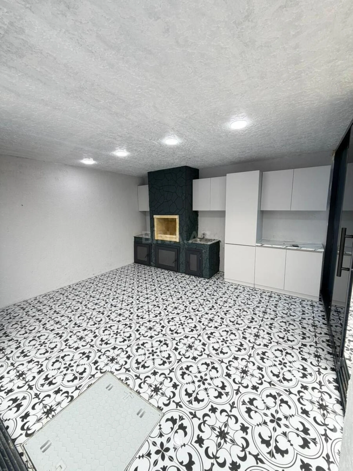 Satılır 4 otaqlı həyət evi 180 m²