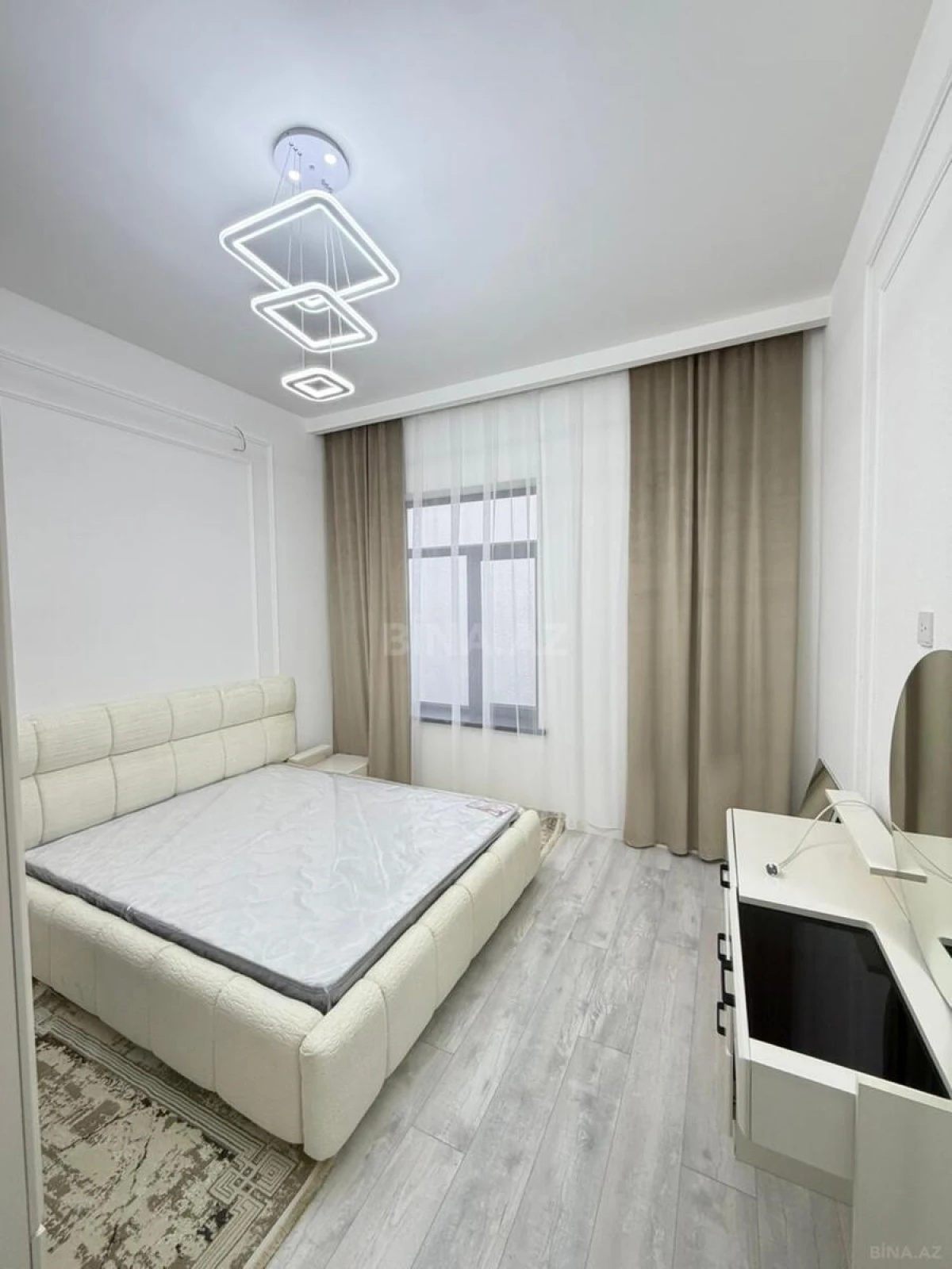 Satılır 4 otaqlı həyət evi 180 m²