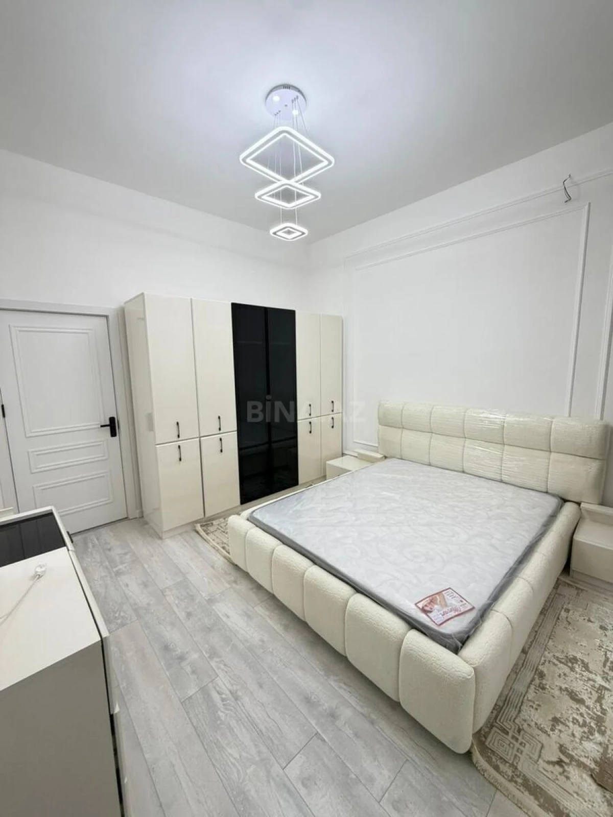 Satılır 4 otaqlı həyət evi 180 m²
