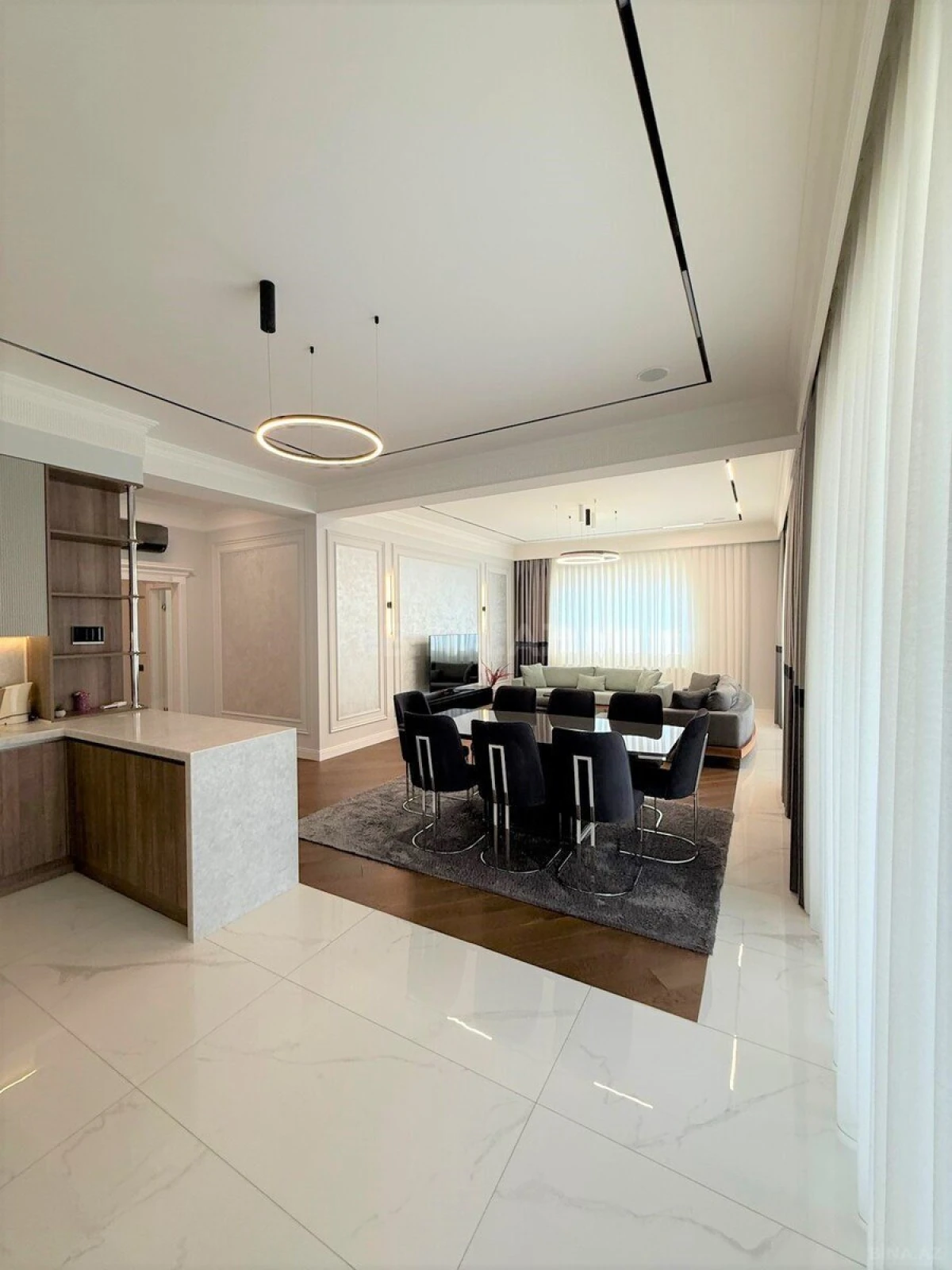Kirayə verilir 3 otaqlı mənzil 170 m²