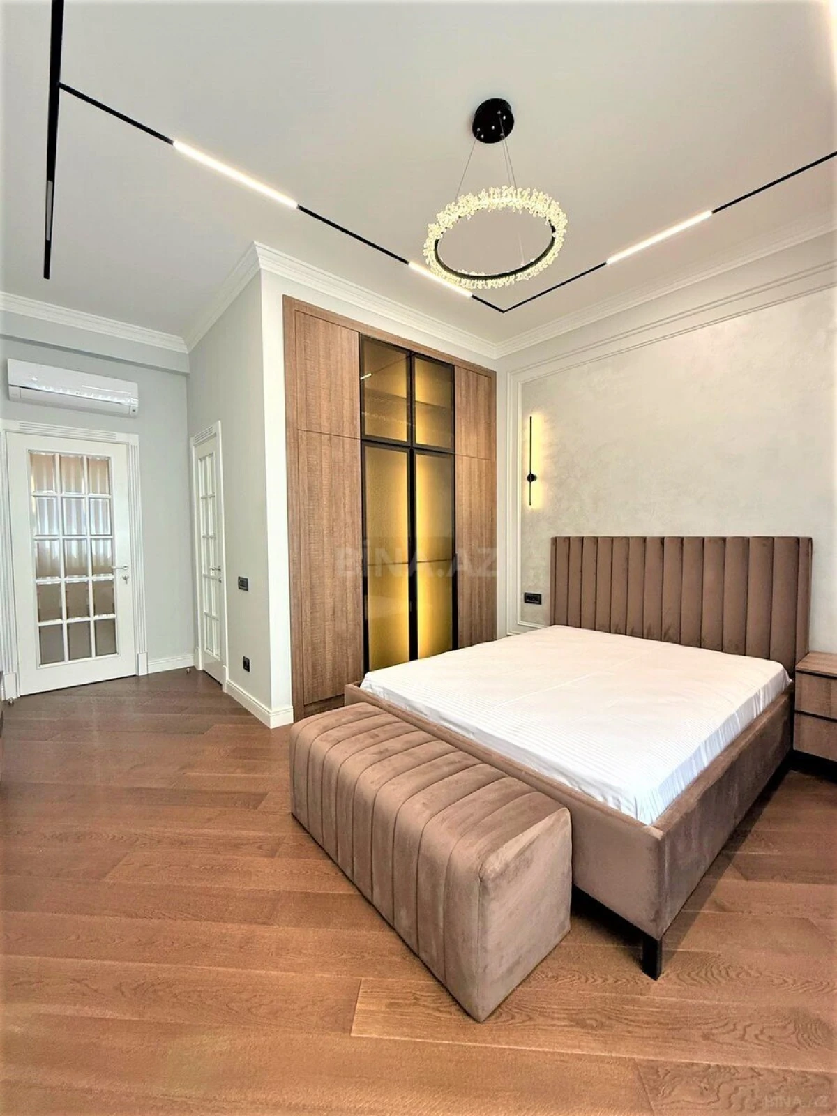 Kirayə verilir 3 otaqlı mənzil 170 m²