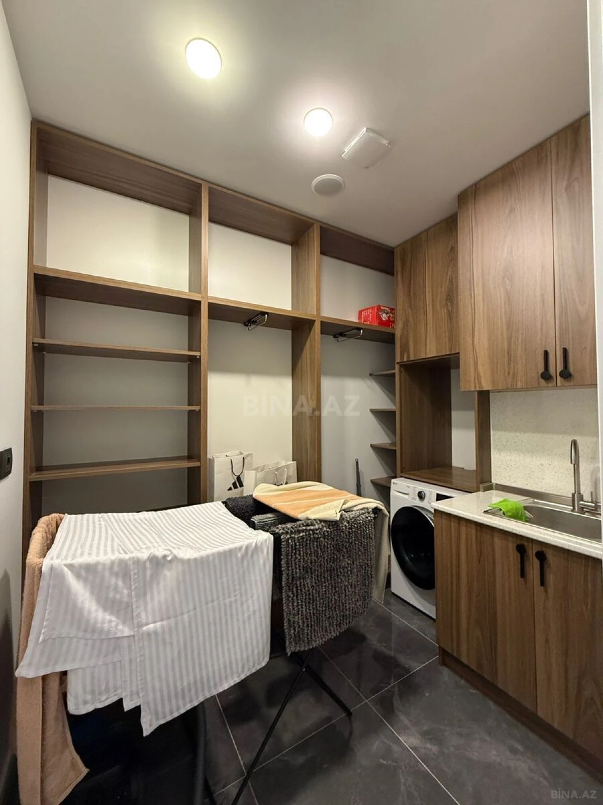 Kirayə verilir 3 otaqlı mənzil 170 m²