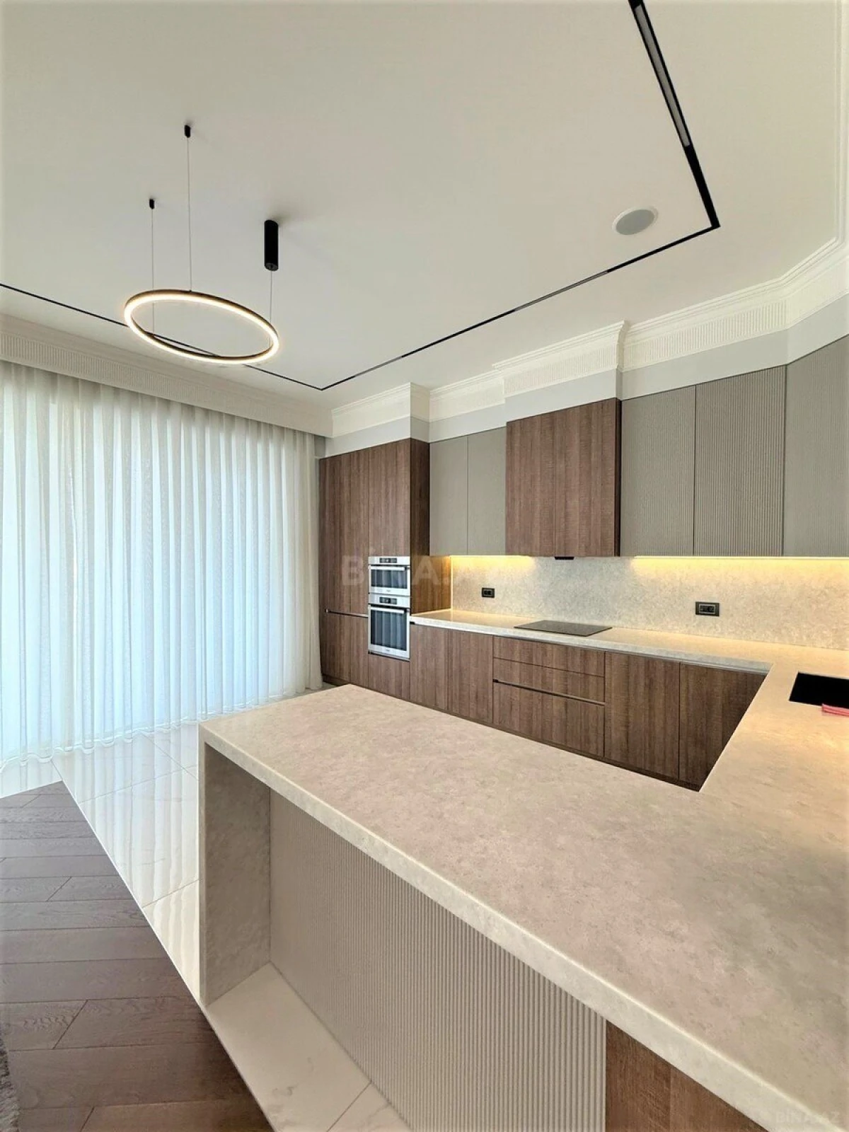 Kirayə verilir 3 otaqlı mənzil 170 m²