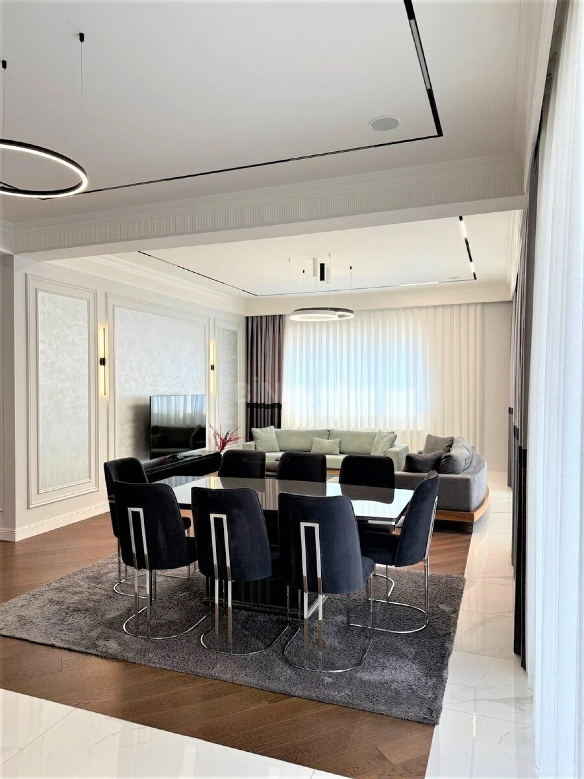 Kirayə verilir 3 otaqlı mənzil 170 m²