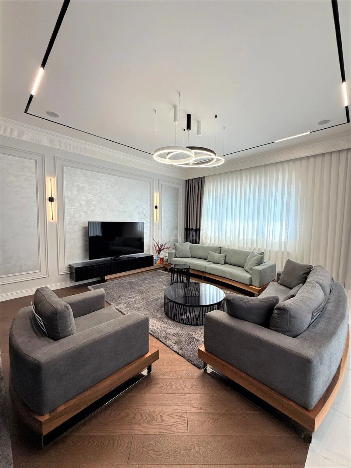 Kirayə verilir 3 otaqlı mənzil 170 m²
