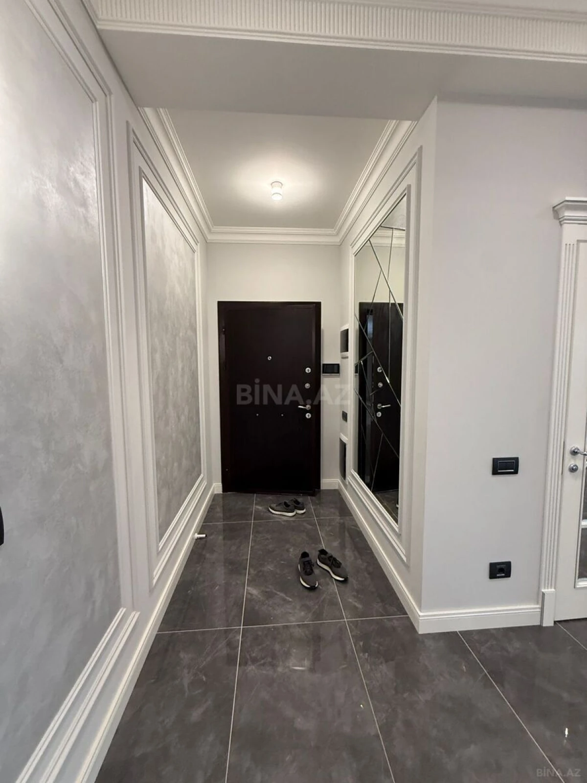 Kirayə verilir 3 otaqlı mənzil 170 m²