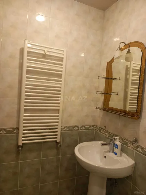 Satılır 2 otaqlı mənzil 102 m²