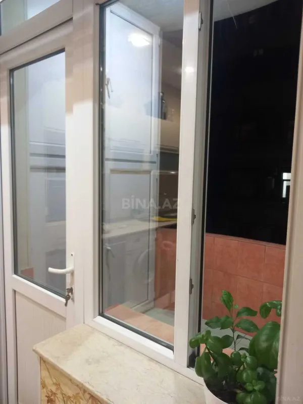 Satılır 2 otaqlı mənzil 102 m²