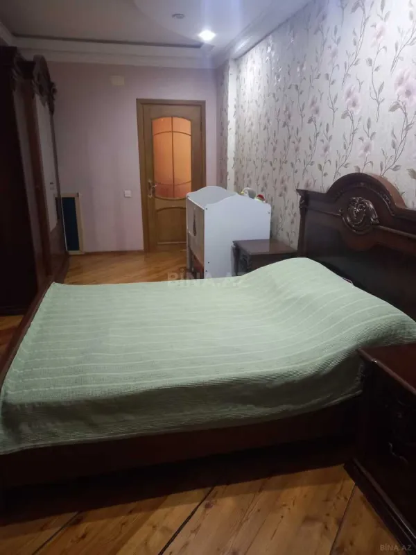 Satılır 2 otaqlı mənzil 102 m²