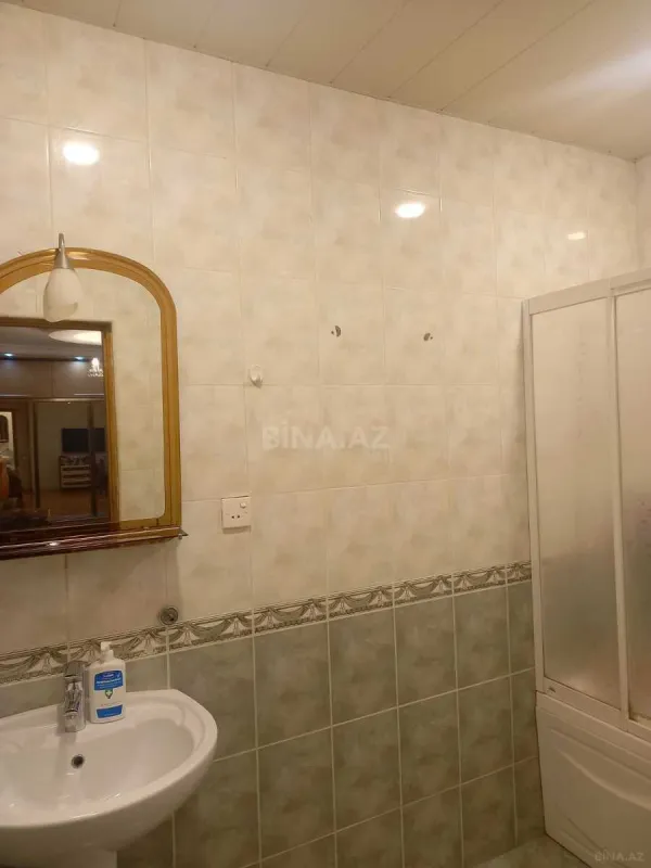 Satılır 2 otaqlı mənzil 102 m²