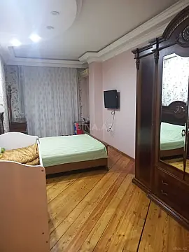 Satılır 2 otaqlı mənzil 102 m²