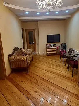 Satılır 2 otaqlı mənzil 102 m²