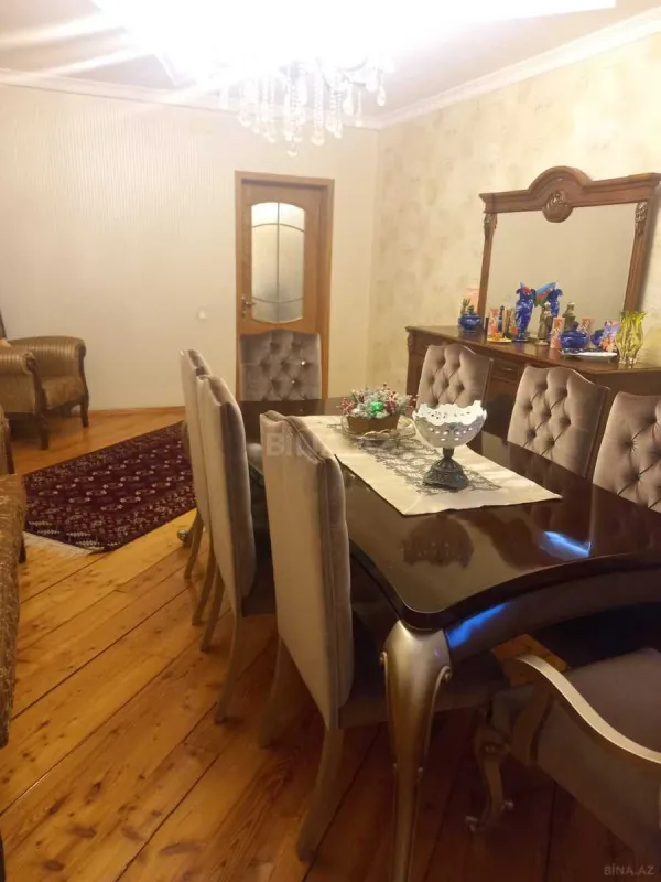 Satılır 2 otaqlı mənzil 102 m²