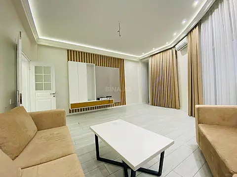 Satılır 3 otaqlı mənzil 130 m² — Bakı, İnşaatçılar 3 otaq 130.00 m²